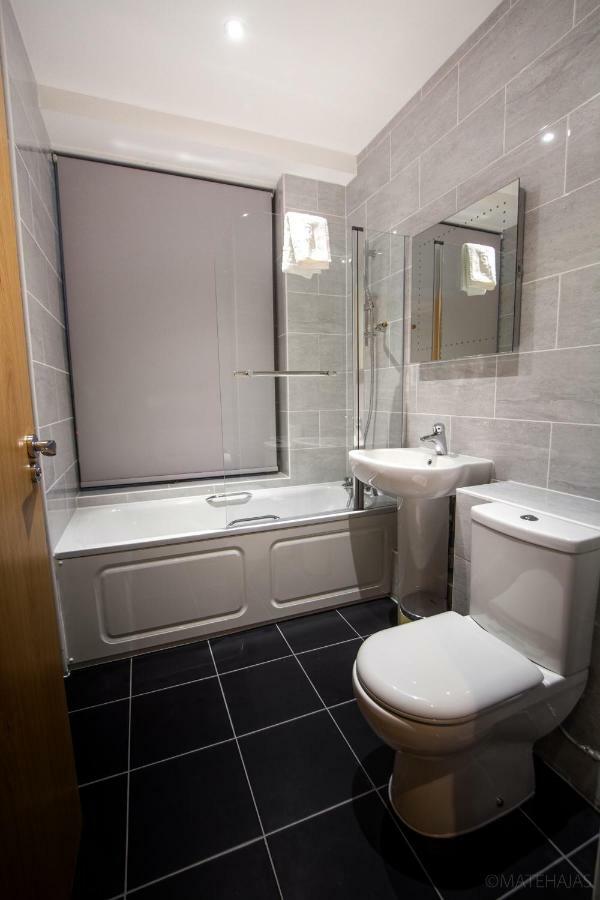 Somerville Apartments London Heathrow Χίλινγκτον Εξωτερικό φωτογραφία