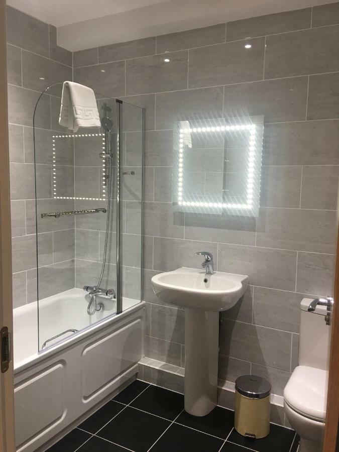 Somerville Apartments London Heathrow Χίλινγκτον Εξωτερικό φωτογραφία